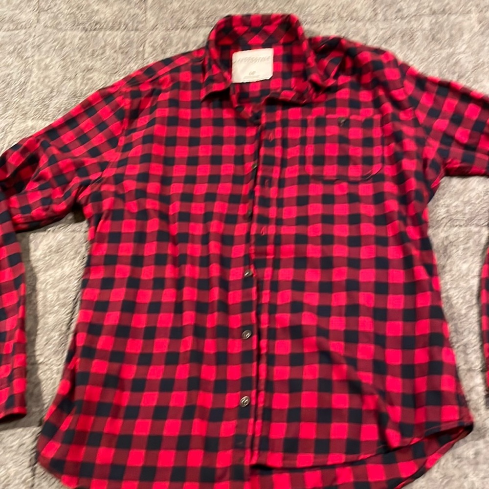 Mens button down shirt size L